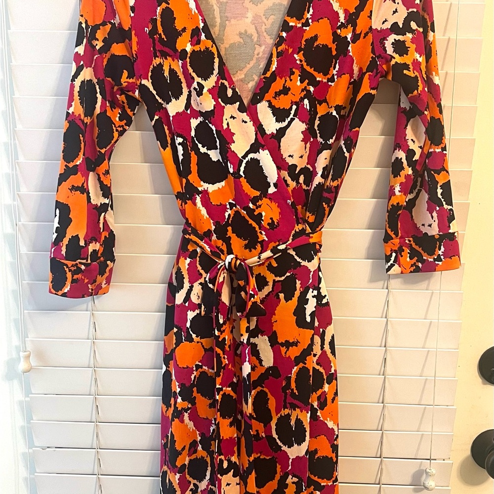 Diane Von Furstenberg Silk Wrap Dress Size 10